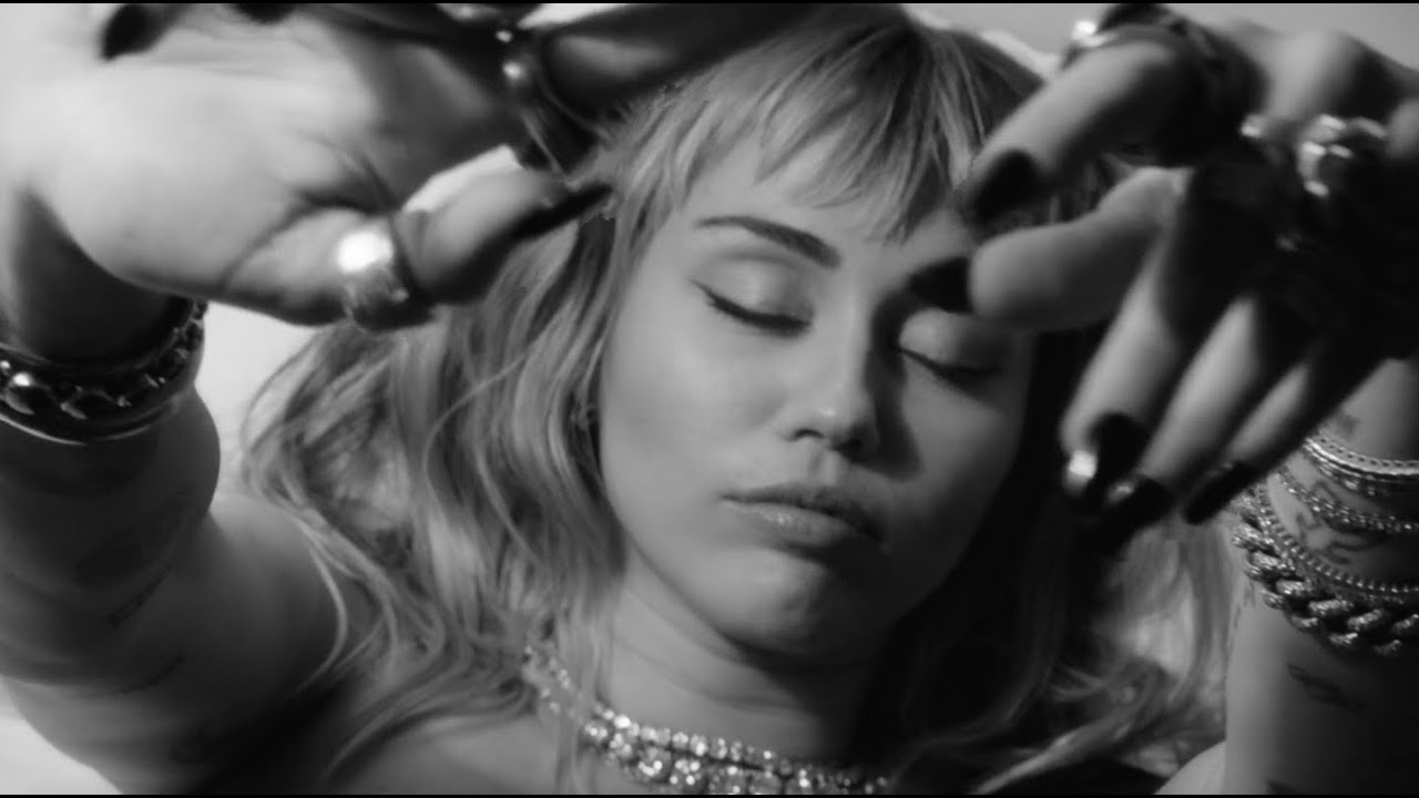 Miley Cyrus – D.R.E.A.M.