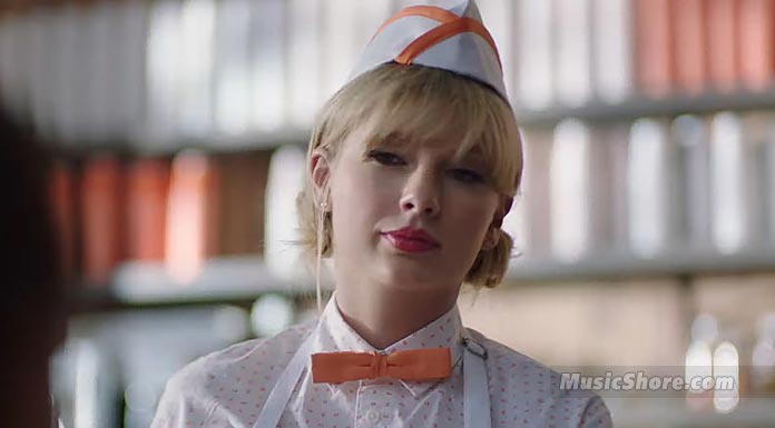 Waitress Taylor Swift and her encrypted messages