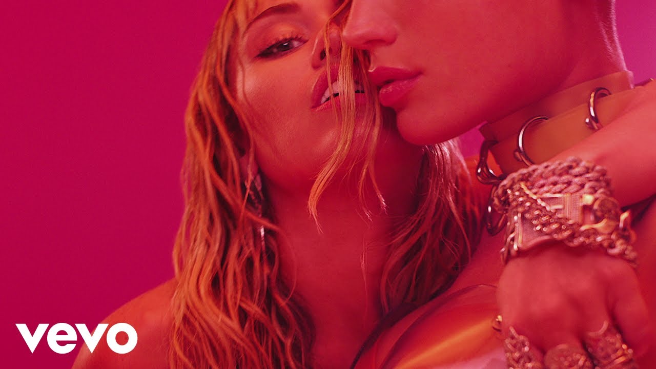 Miley Cyrus – Mother’s Daughter